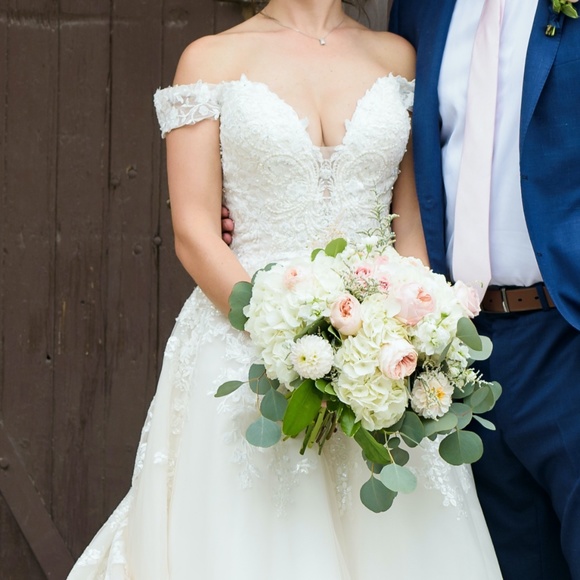 Allure 9681 Romantic Wedding Gown - Picture 4 of 4